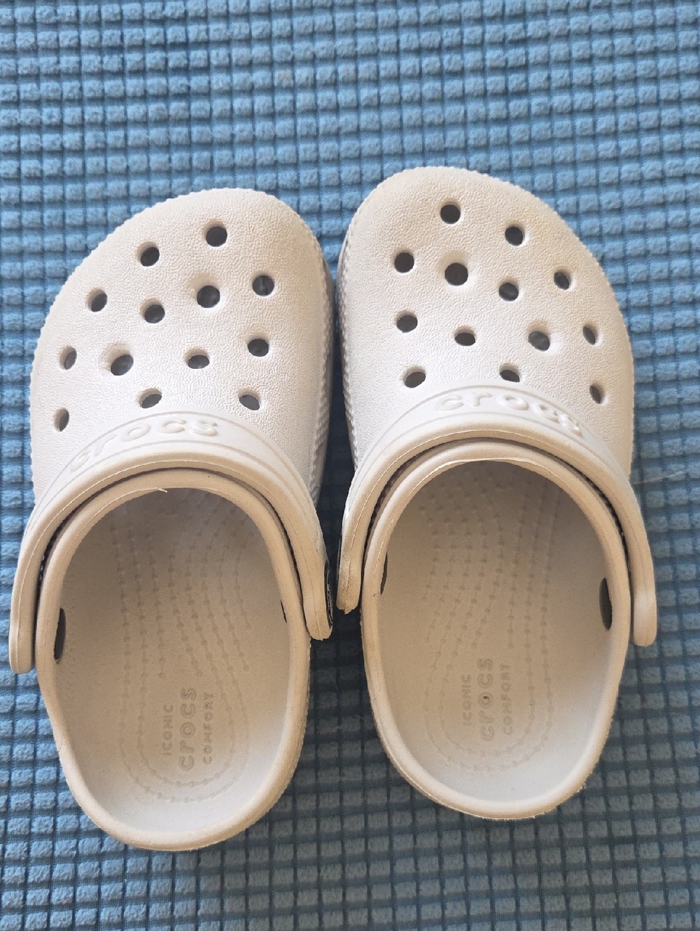 CROCS Kids Classic Clogs in Light Gray